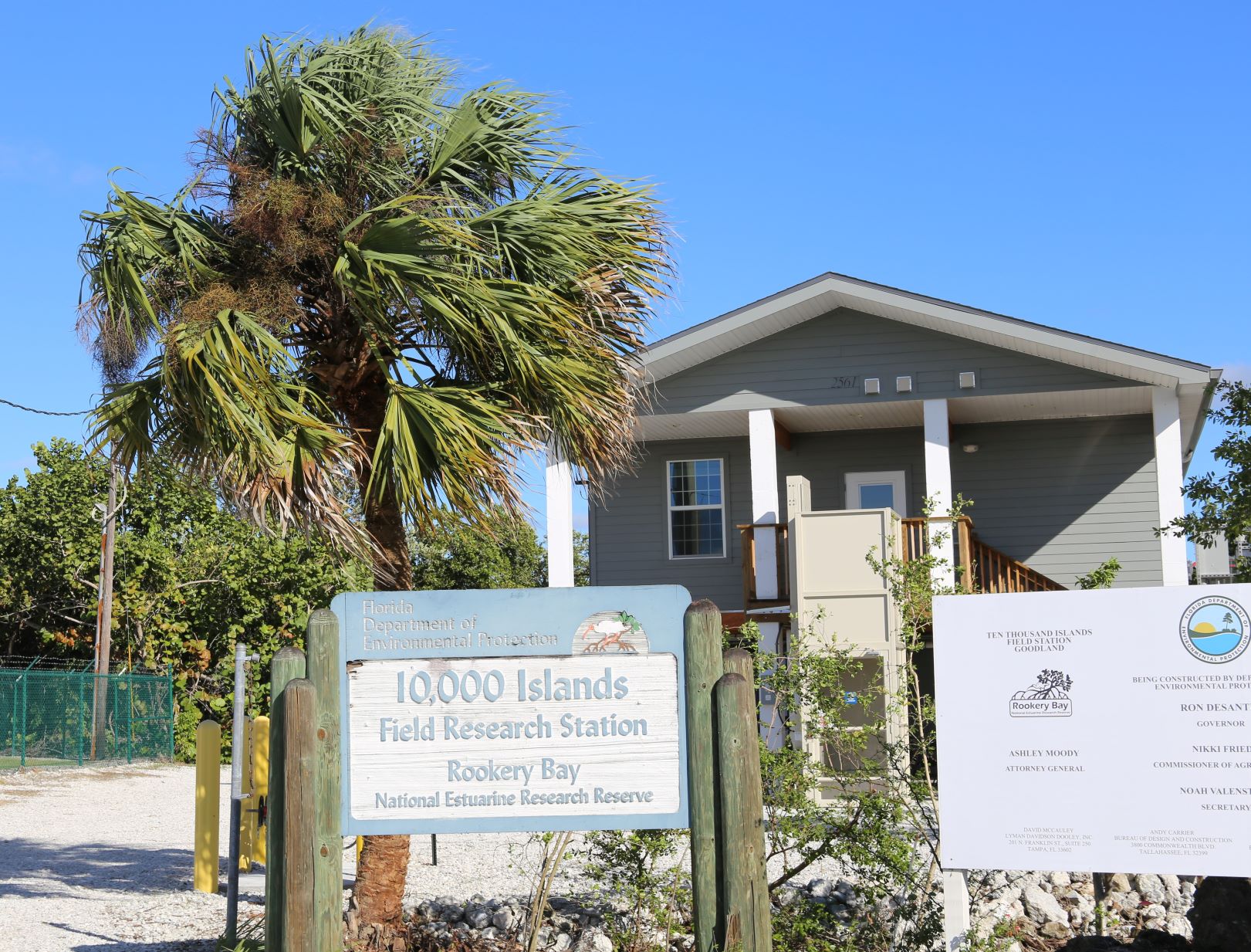 Building has a sign in front that reads, “10,000 Islands Field Research Station, Rookery Bay National Estuarine Research Reserve.”